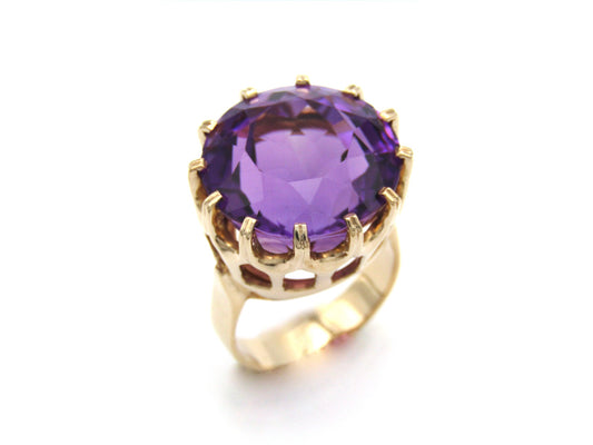 Mid-century, 9K gold amethyst cocktail ring