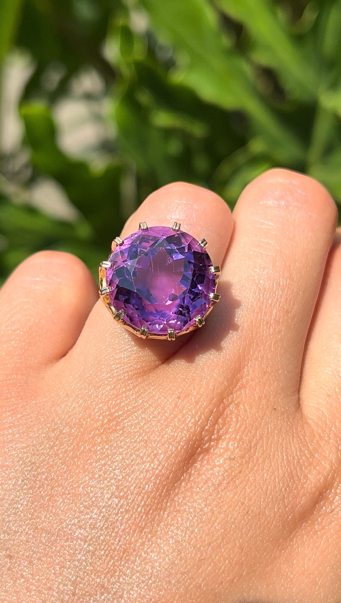 Mid-century, 9K gold amethyst cocktail ring