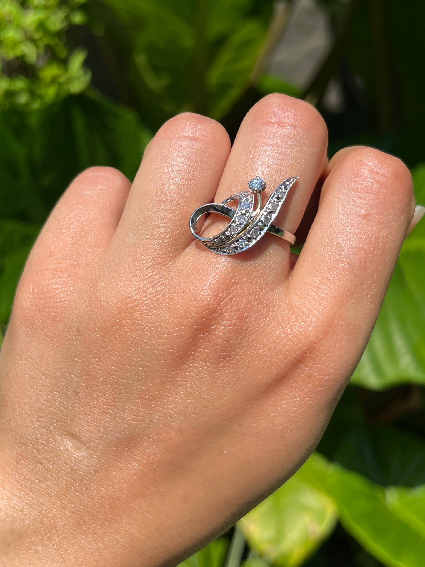 Edwardian, 18K gold diamond 'tulip' ring