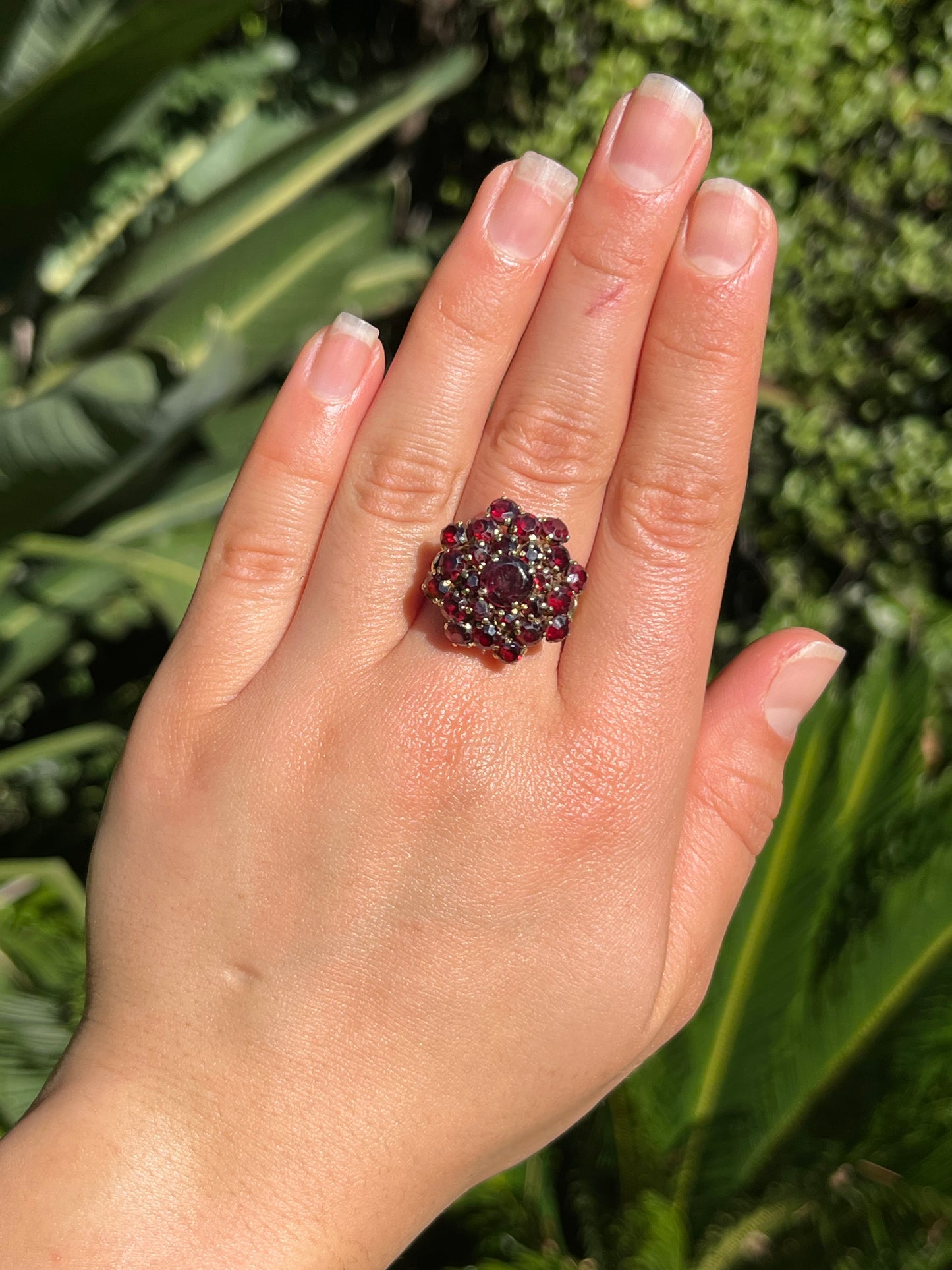 Vintage, 9K gold almandine garnet ring