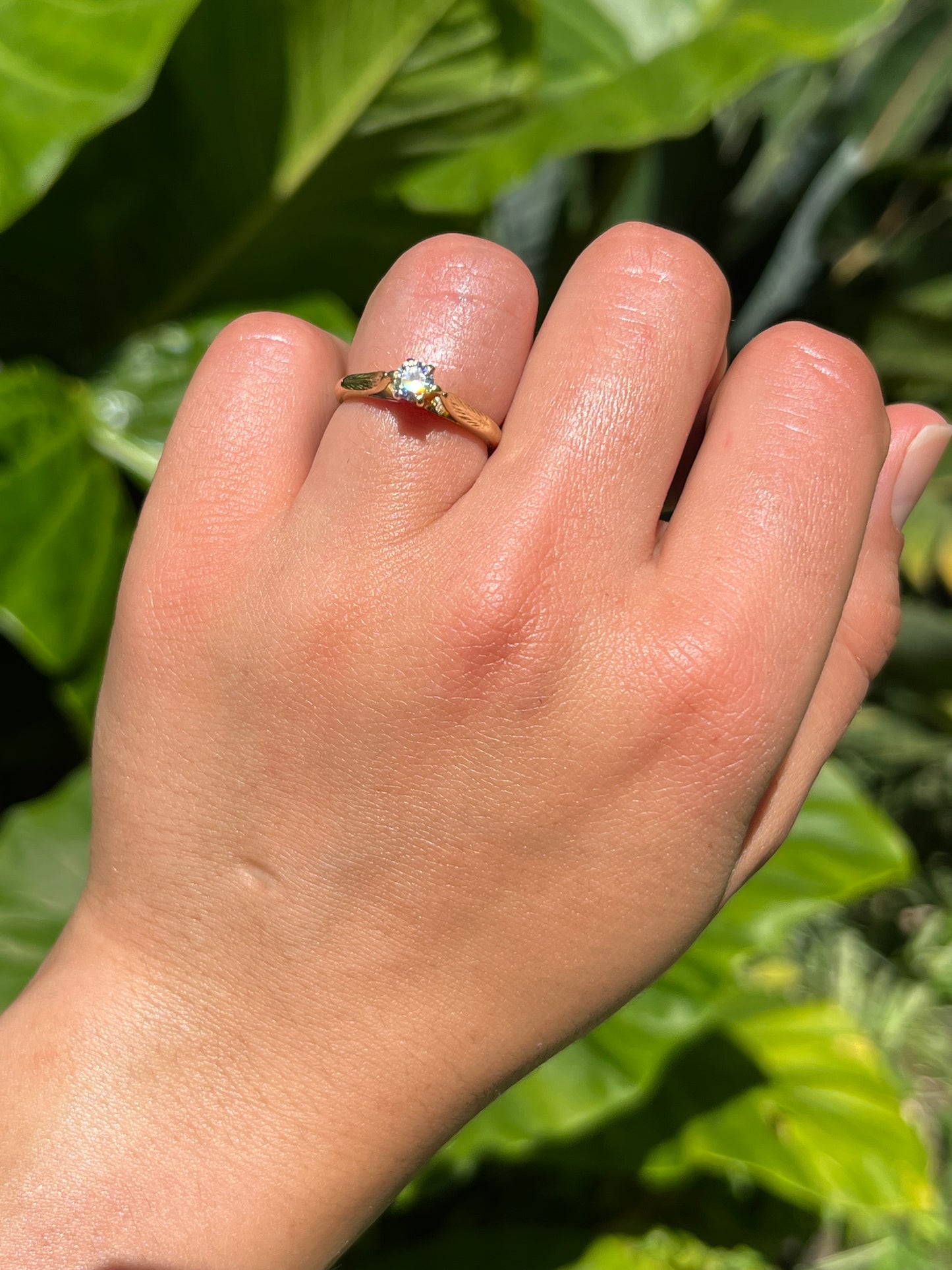 Mid-century, 18K gold diamond solitaire ring