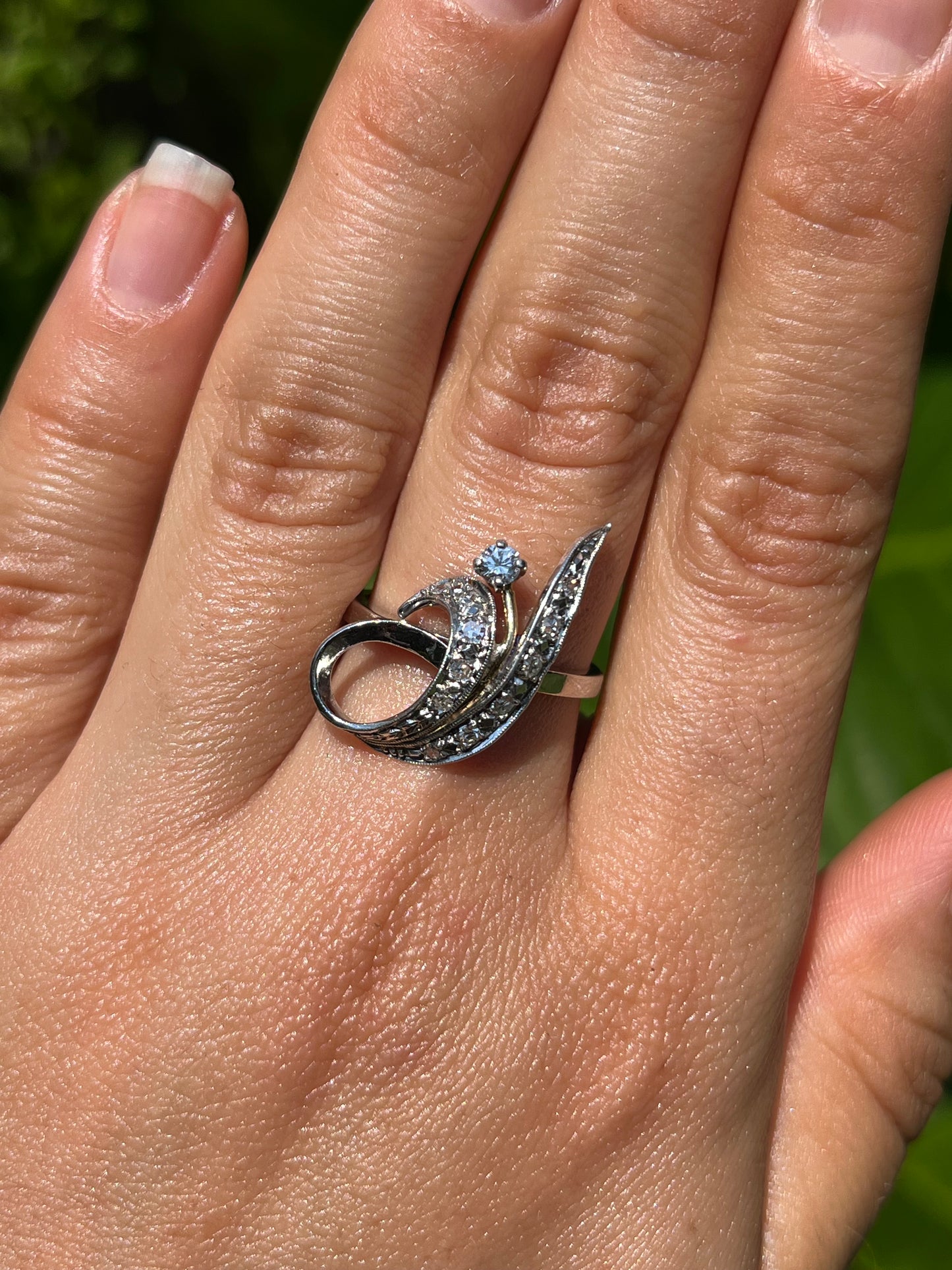 Edwardian, 18K gold diamond 'tulip' ring