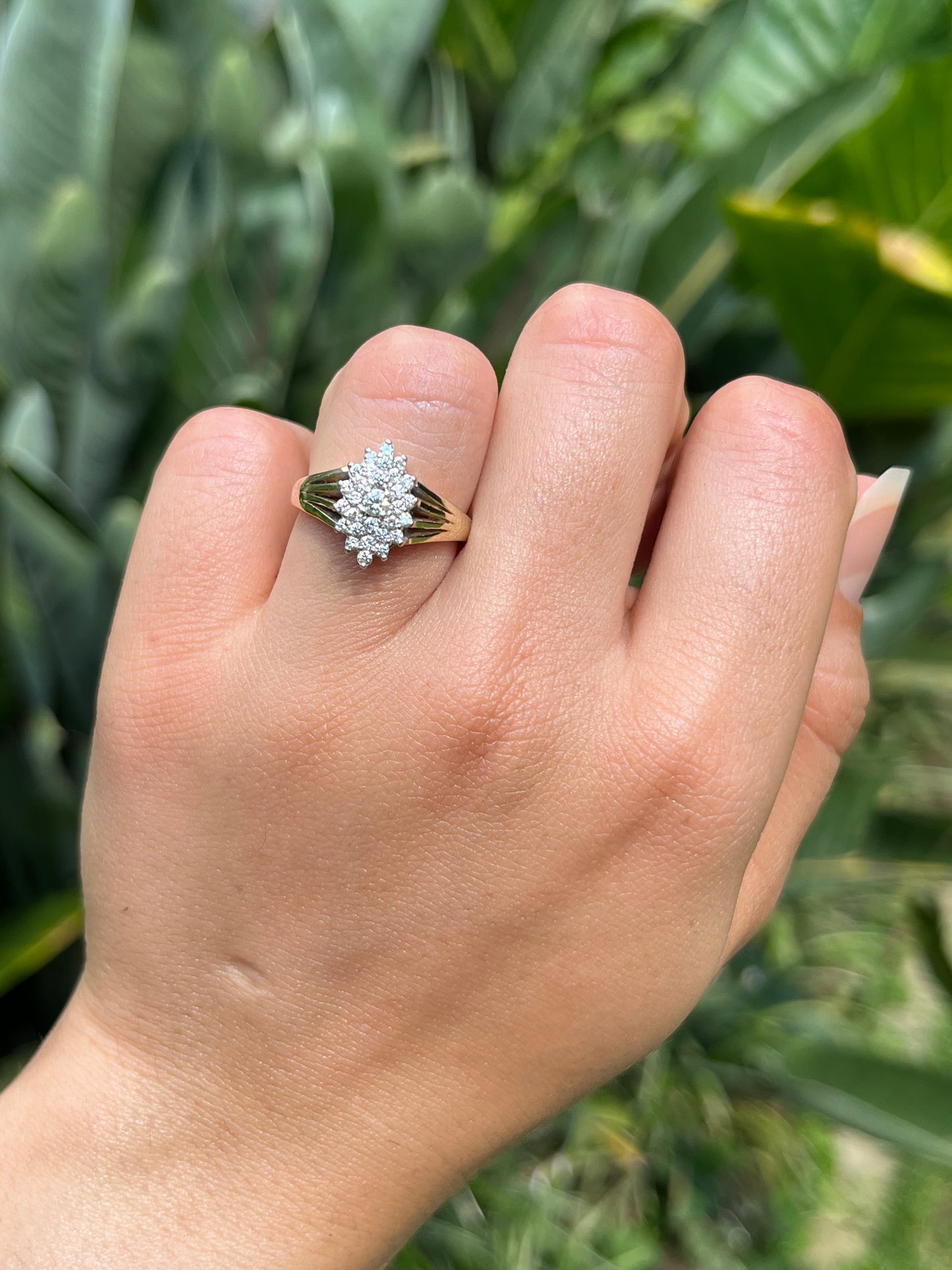 Vintage, 9K gold diamond cluster ring