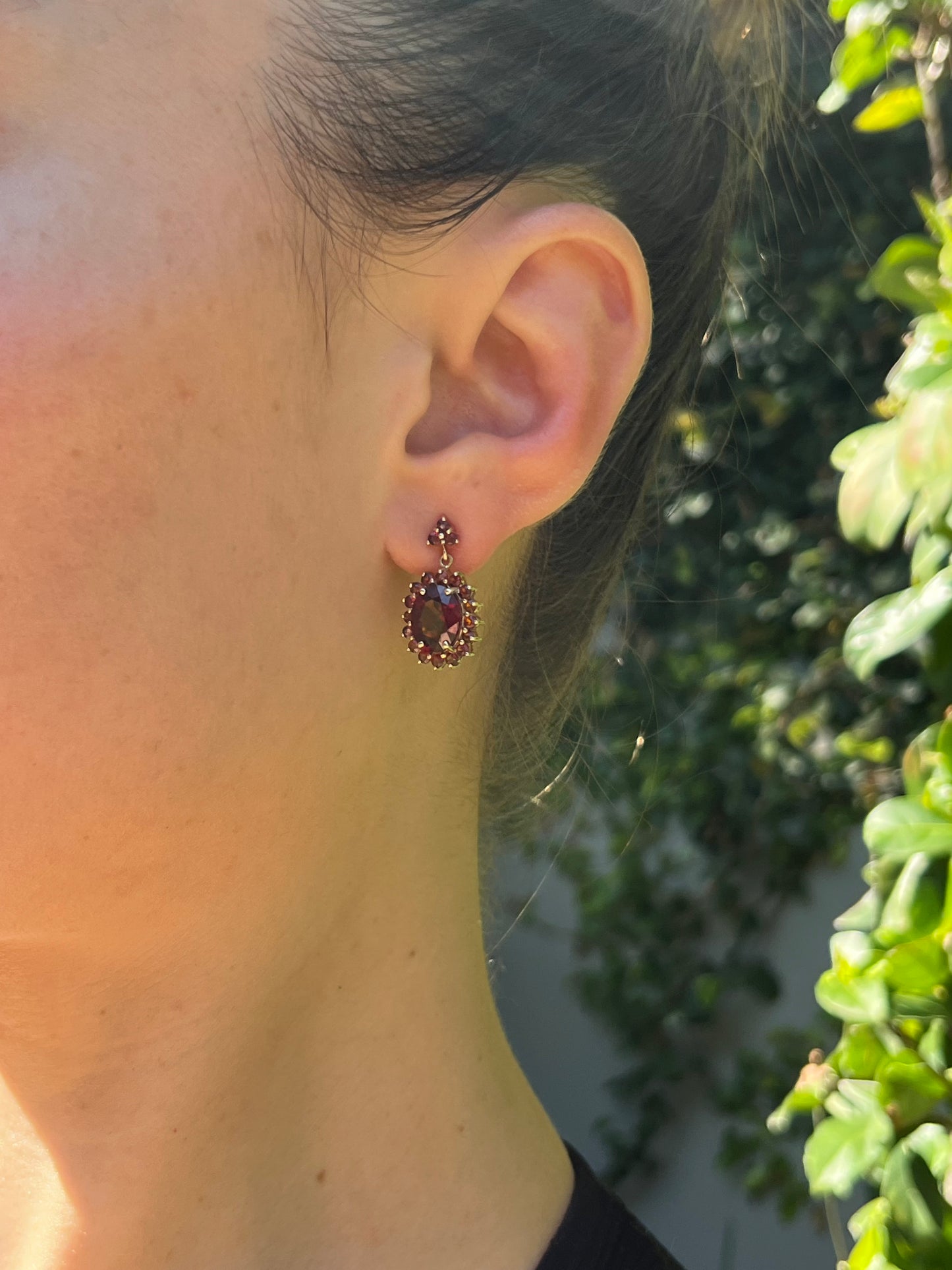 Vintage, 9K gold garnet dangle earrings