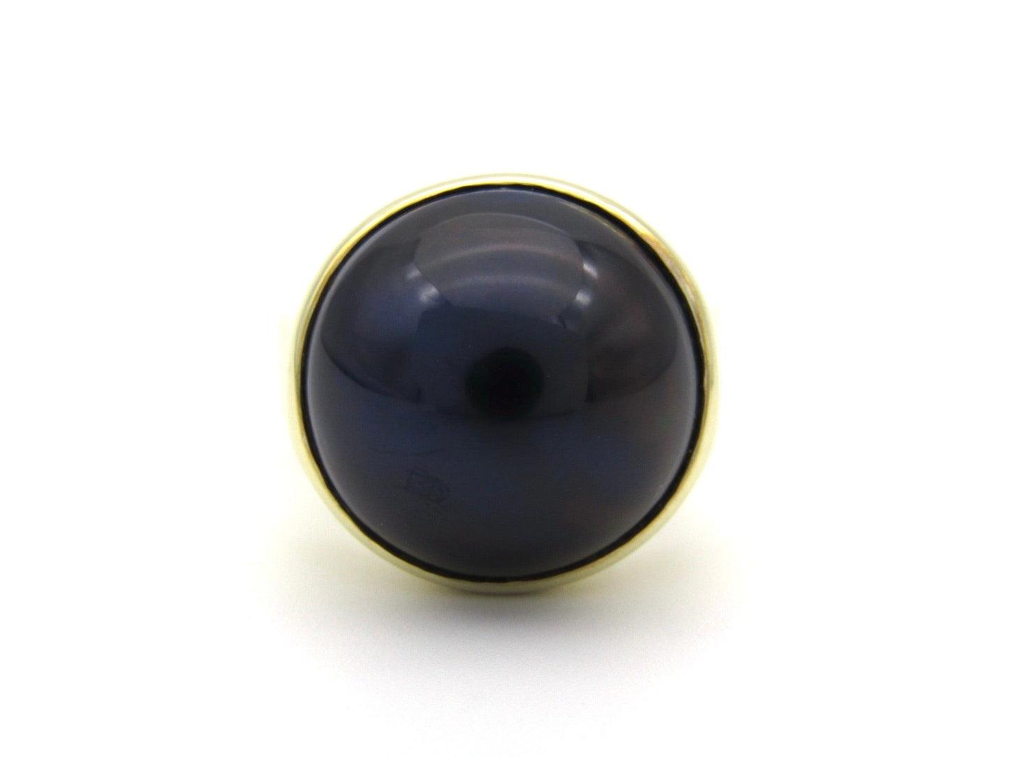 Vintage, 9K gold round mabé pearl ring, circa 1980's