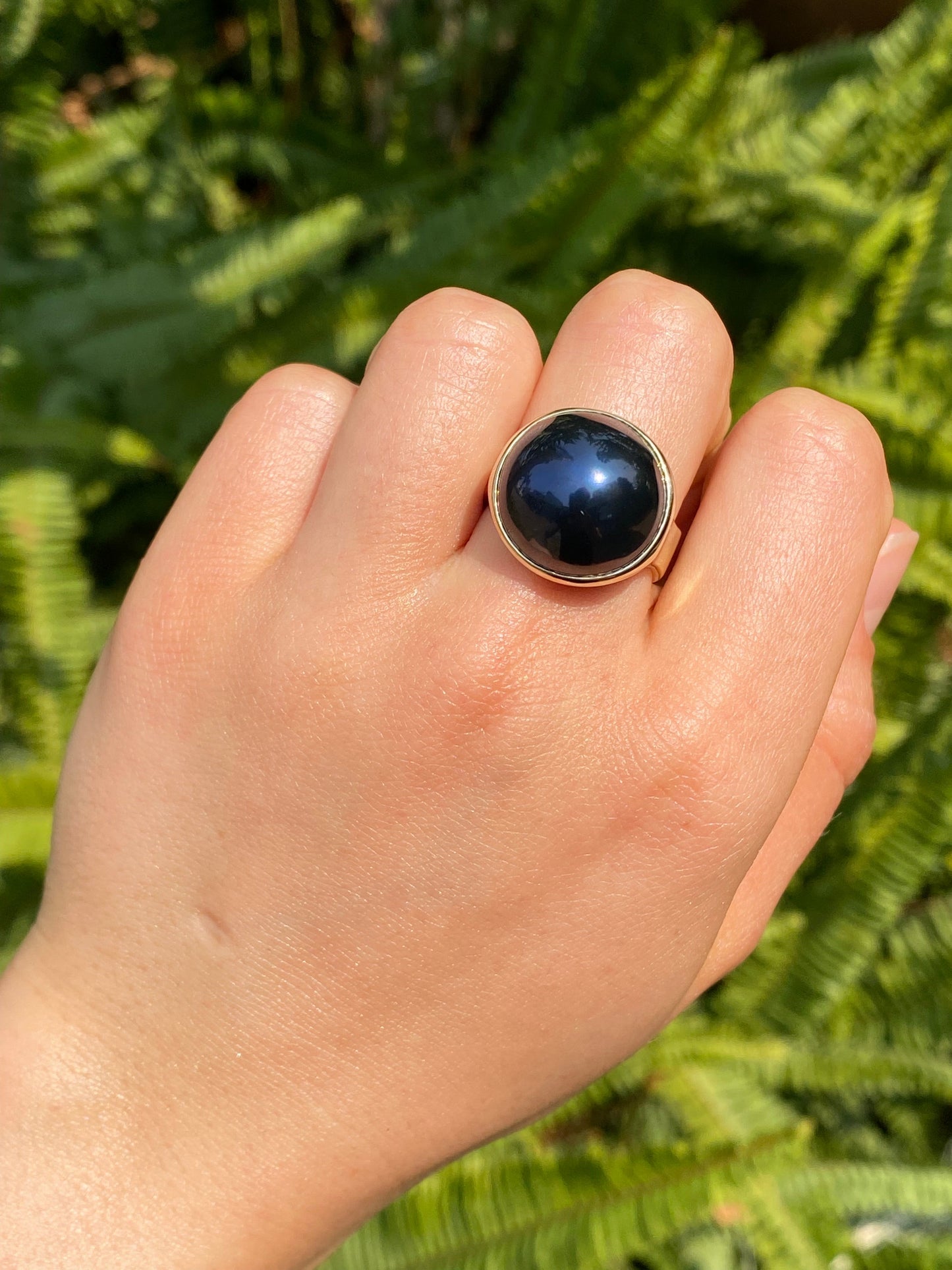 Vintage, 9K gold round mabé pearl ring, circa 1980's