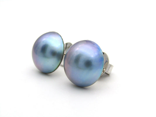 Vintage, 18K gold round mabé pearl stud earrings, circa 1980's