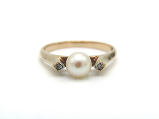 Vintage, 9K gold pearl and diamond ring.