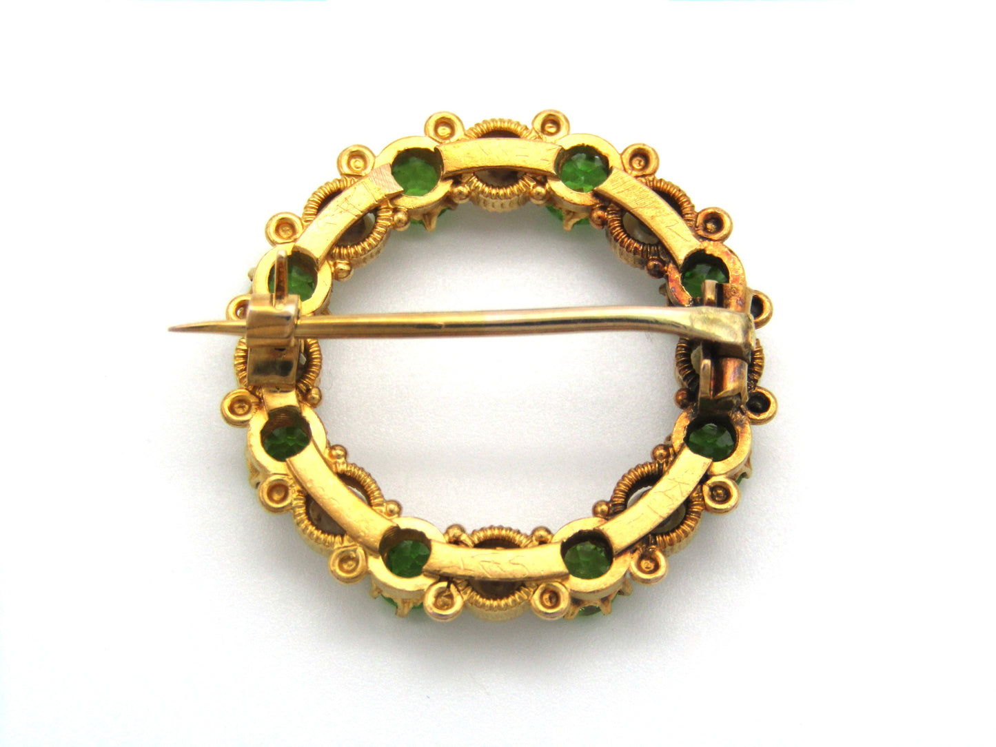 Edwardian, 18K gold demantoid garnet and pearl circle brooch