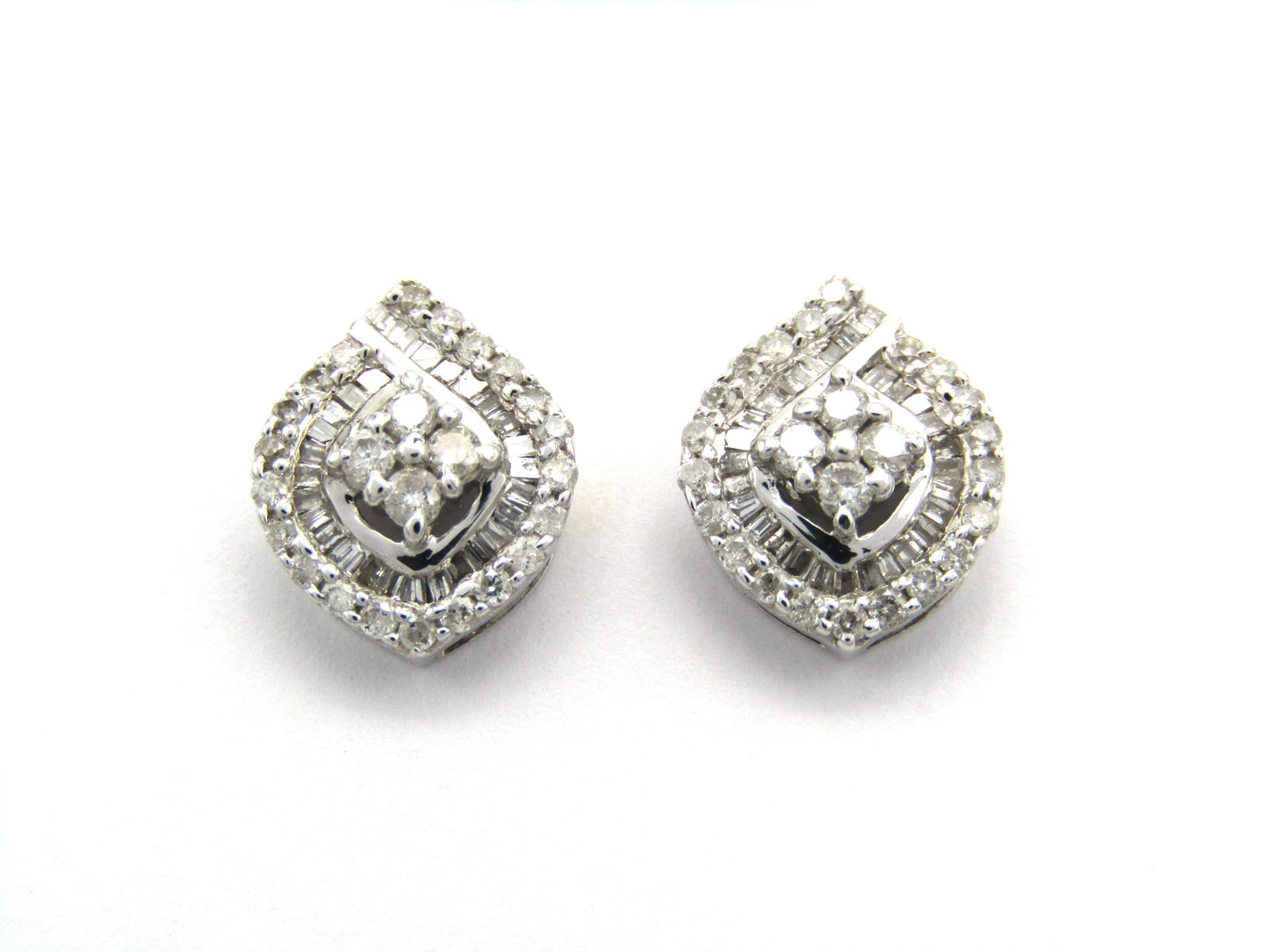 Estate, 18K gold diamond stud earrings