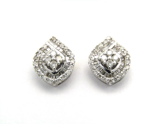 Estate, 18K gold diamond stud earrings