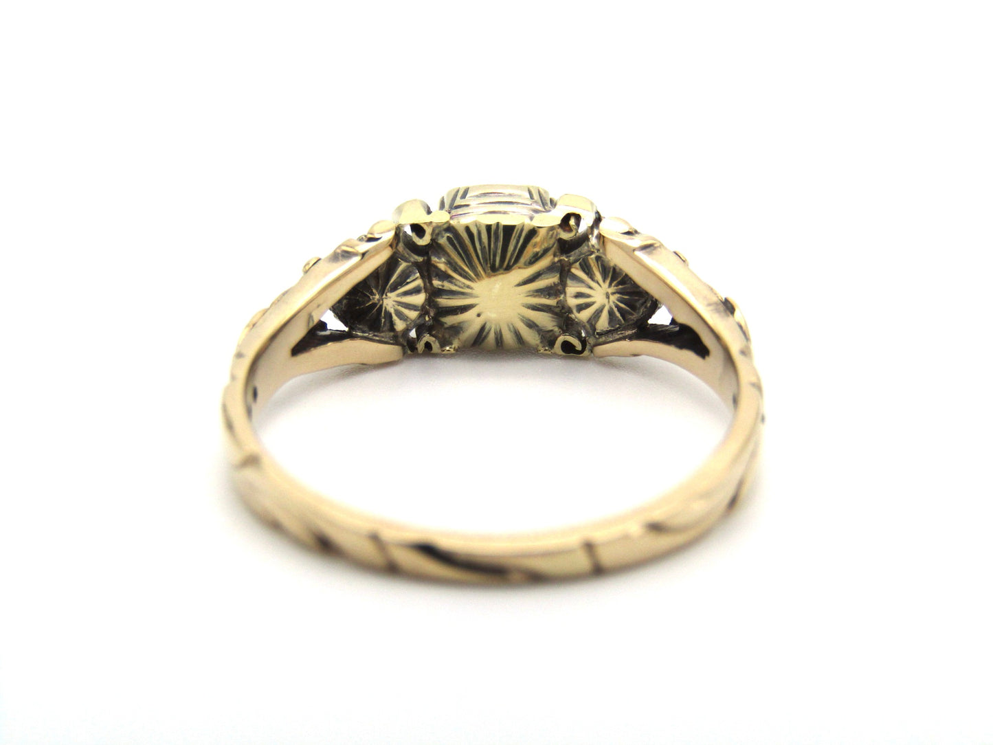 Edwardian, 14K gold green beryl and diamond ring