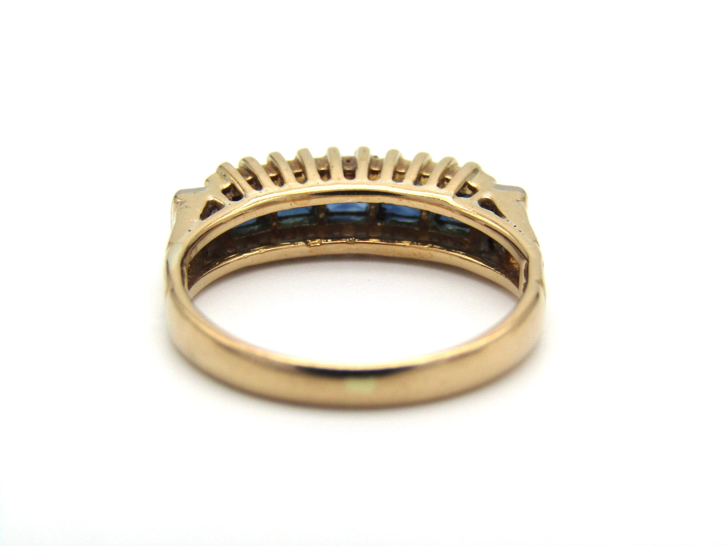 Vintage, 18K gold sapphire and diamond ring