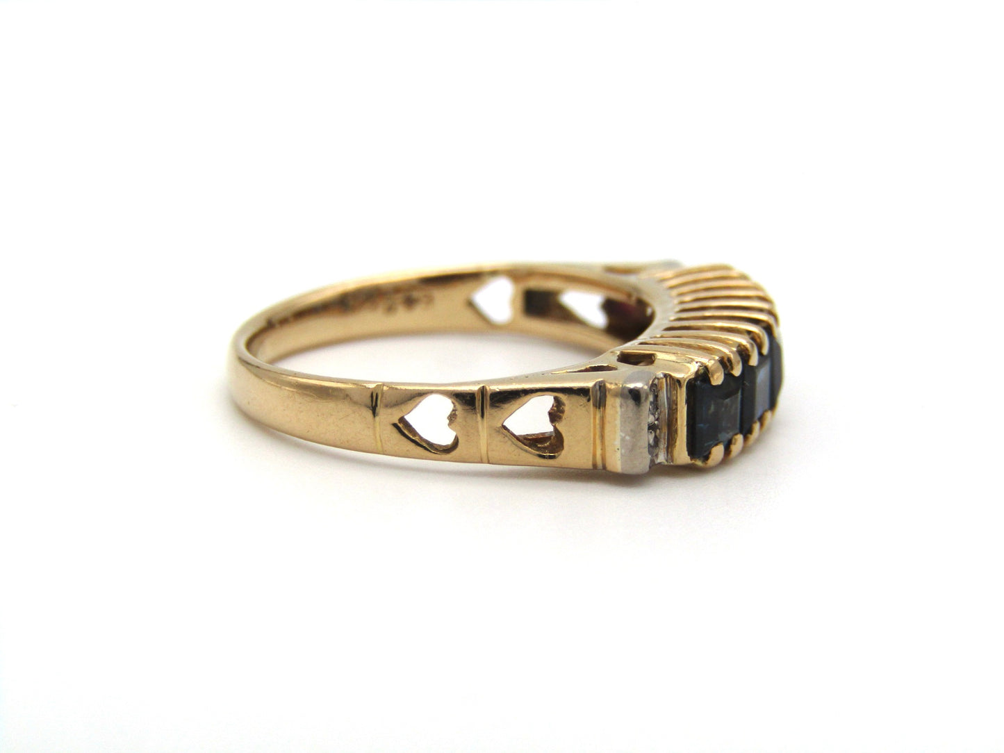 Vintage, 18K gold sapphire and diamond ring
