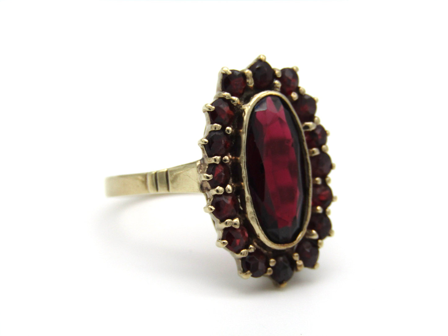 Edwardian, 8K gold Bohemian garnet ring
