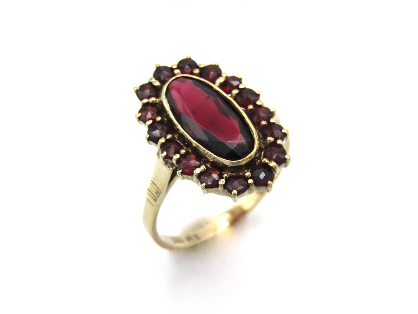 Edwardian, 8K gold Bohemian garnet ring