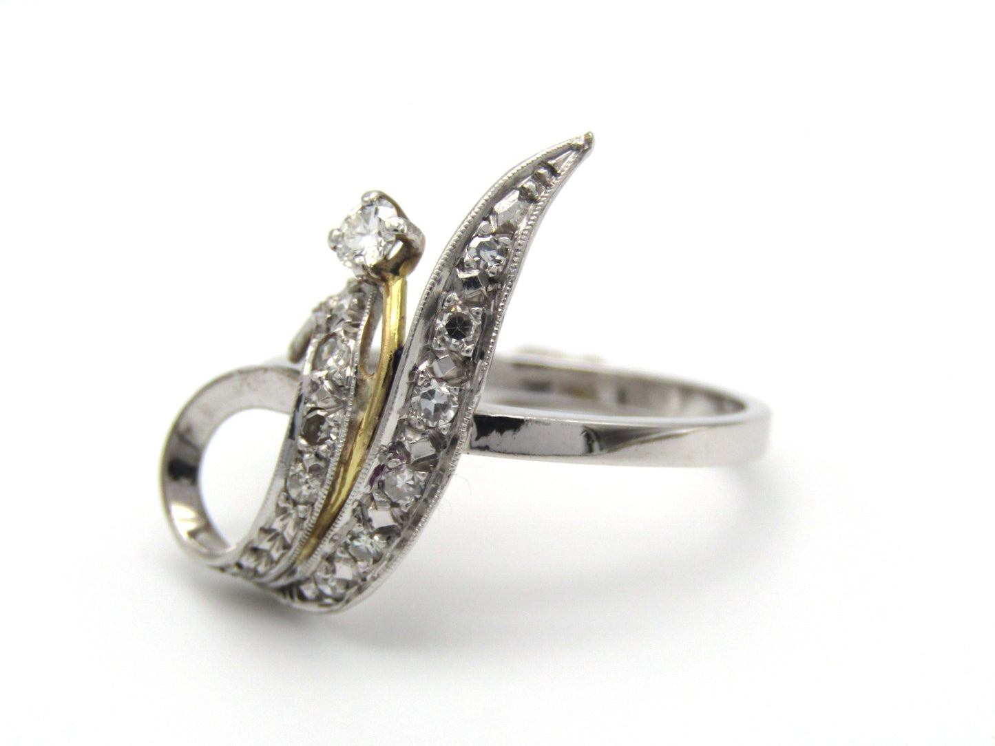 Edwardian, 18K gold diamond 'tulip' ring