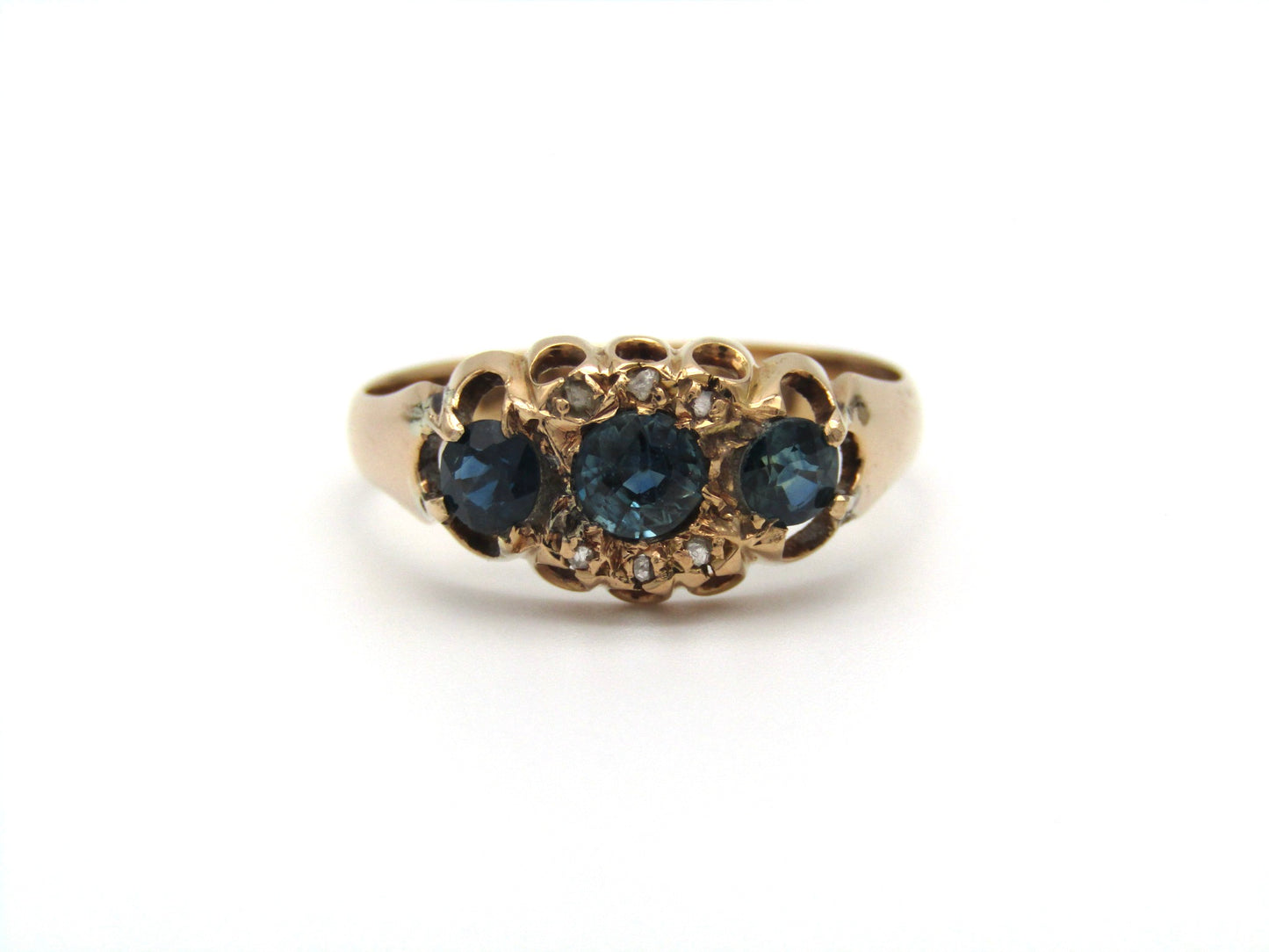 Edwardian, 18K gold sapphire and diamond ring, Chester, 1905, by John Henry Wynn