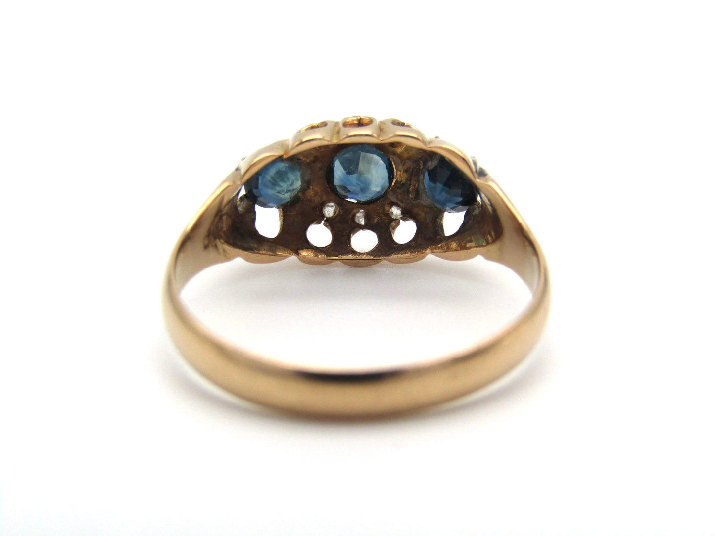 Edwardian, 18K gold sapphire and diamond ring, Chester, 1905, by John Henry Wynn