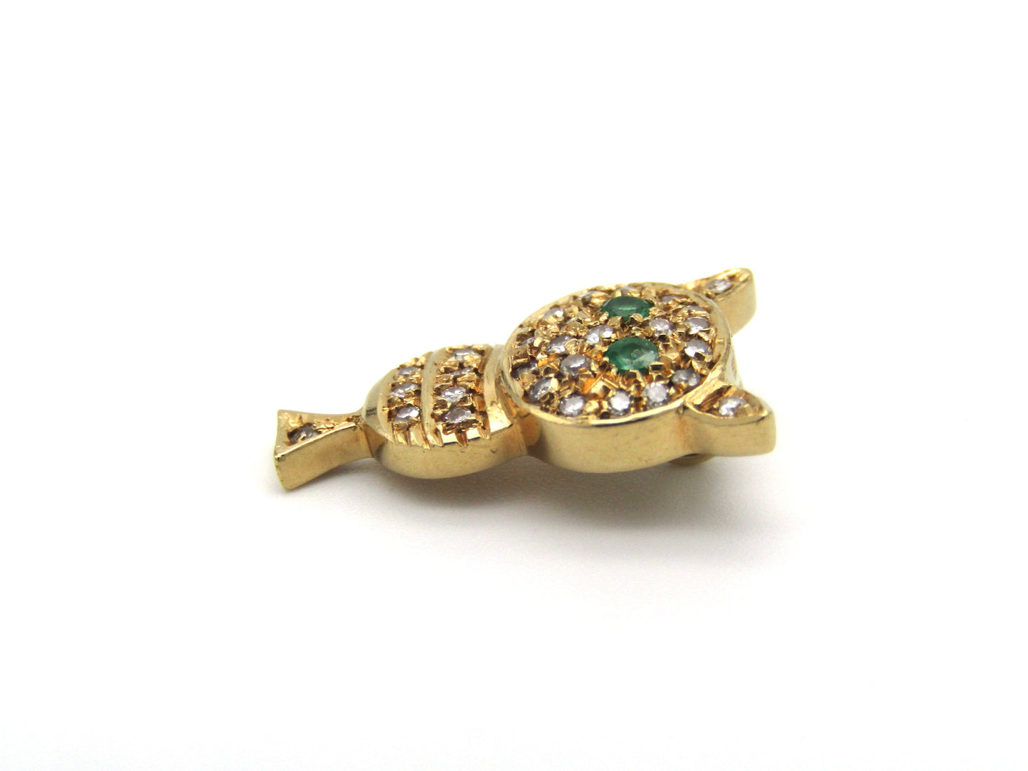 Vintage, 18K gold emerald and diamond cat pendant