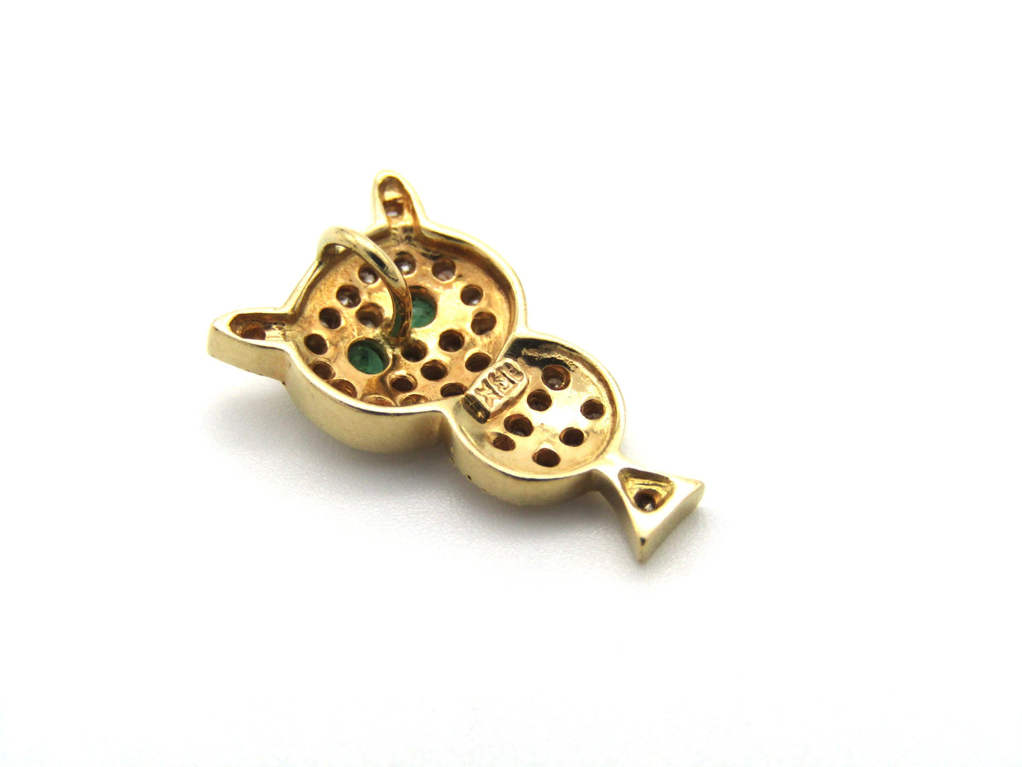 Vintage, 18K gold emerald and diamond cat pendant