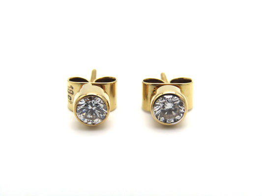 Estate, 18K gold diamond screw-on stud earrings