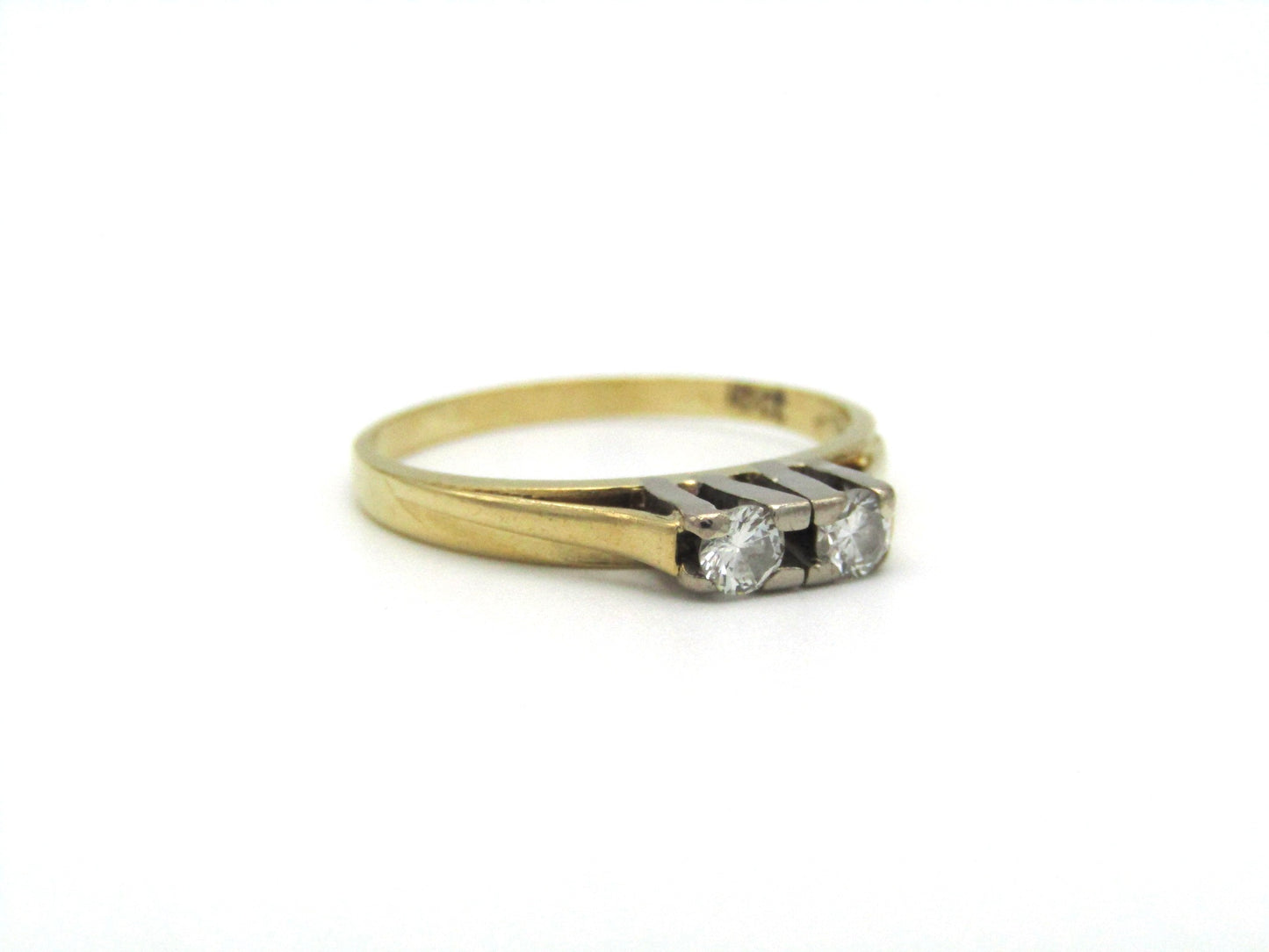 Vintage, 18K gold diamond ring
