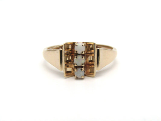 Mid-century, 9K gold opal ring by Zeeta