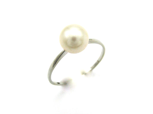 Vintage, 18K gold Akoya pearl ring