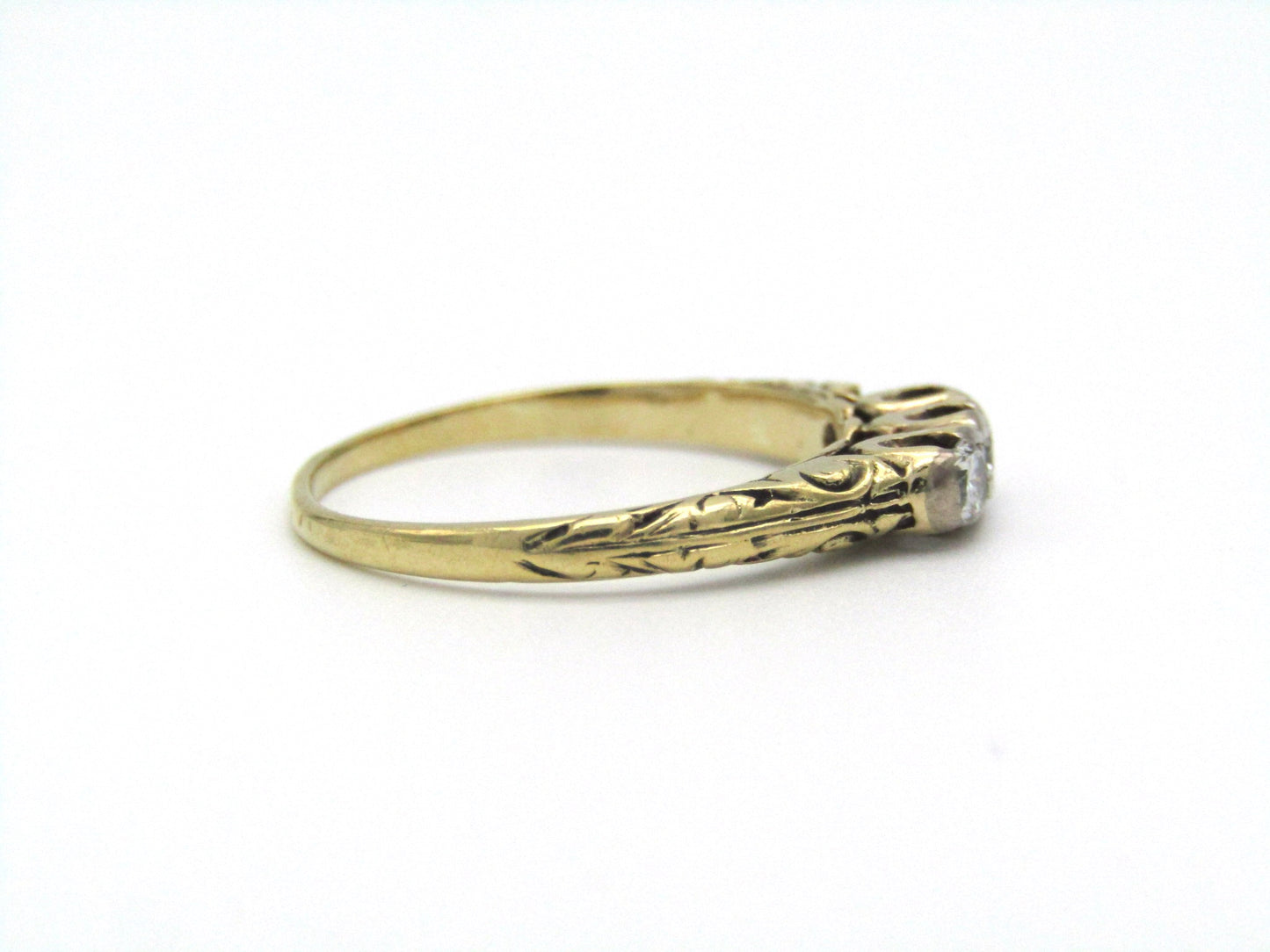 Mid-century, 14K gold diamond trilogy ring