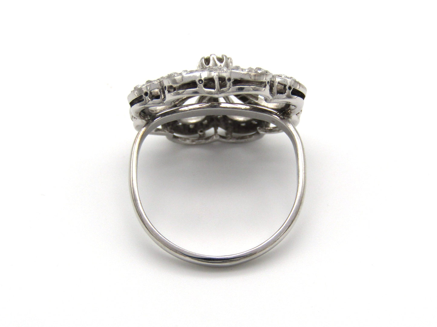 Mid-century, 18K gold diamond flower ring