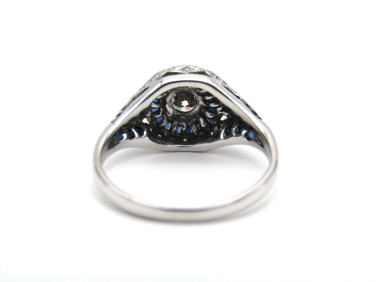 Art Deco, 18K gold diamond and sapphire ring