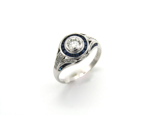 Art Deco, 18K gold diamond and sapphire ring