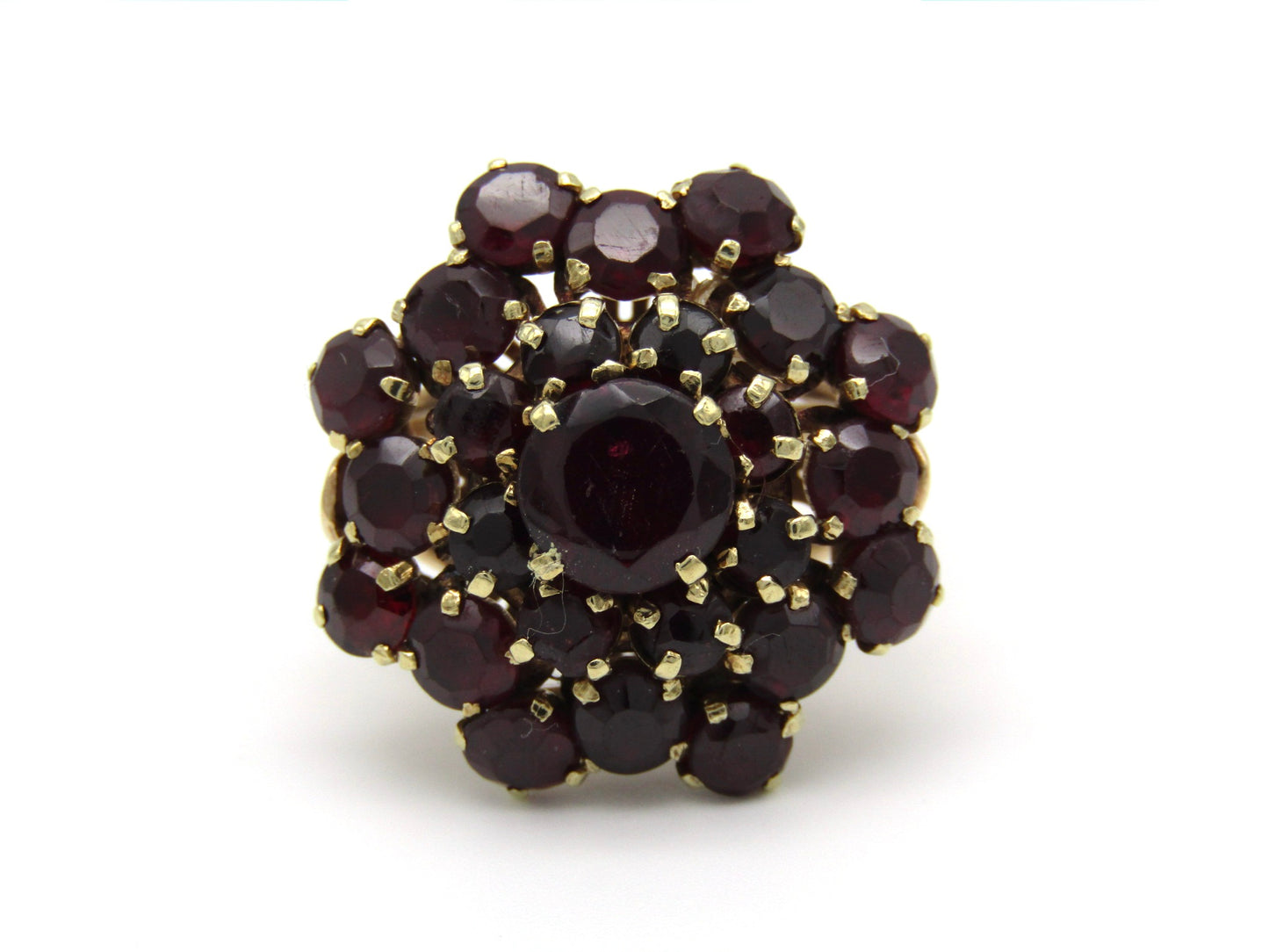 Vintage, 9K gold almandine garnet ring
