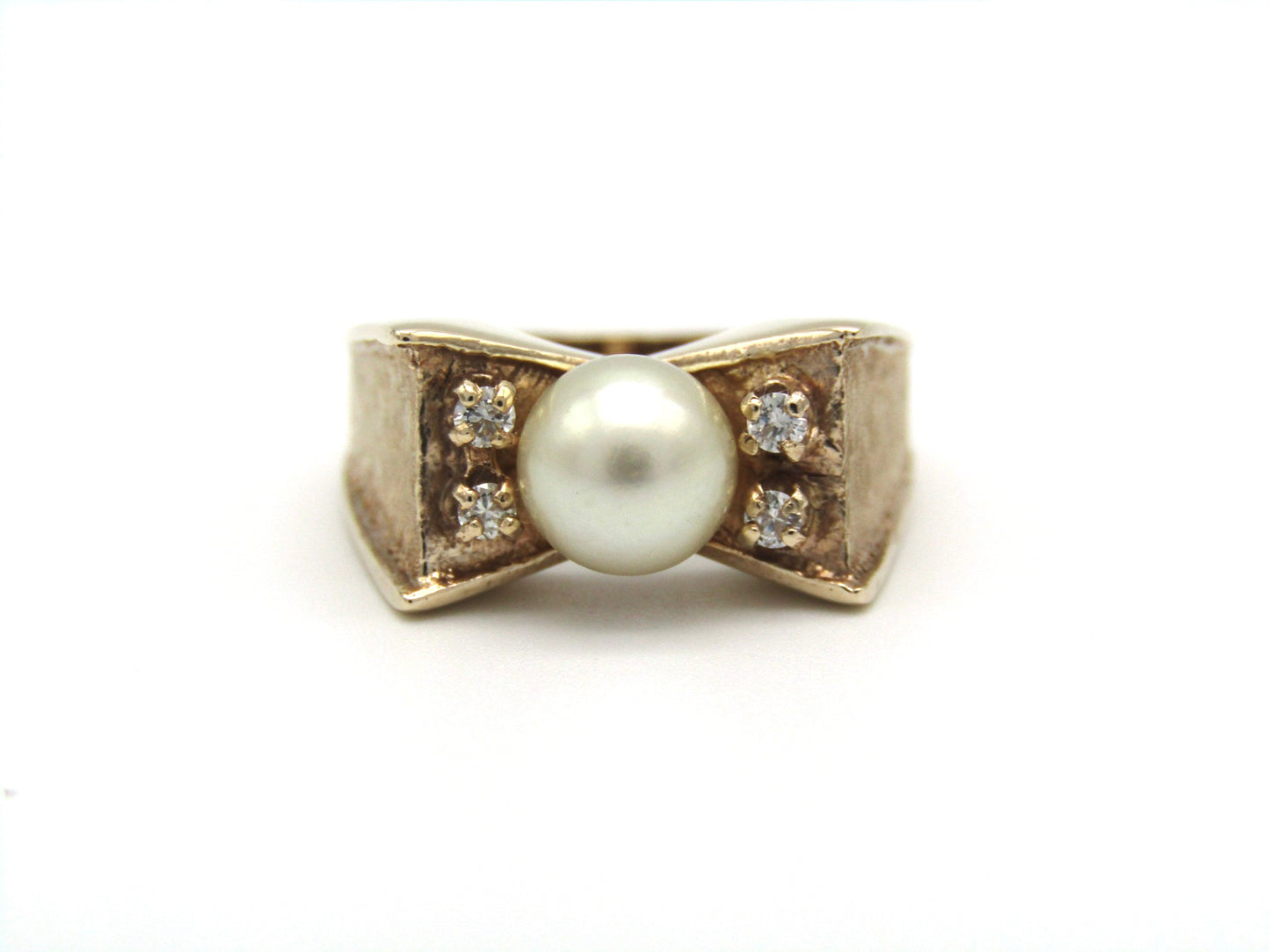 Vintage, 9K gold Akoya pearl and diamond ring
