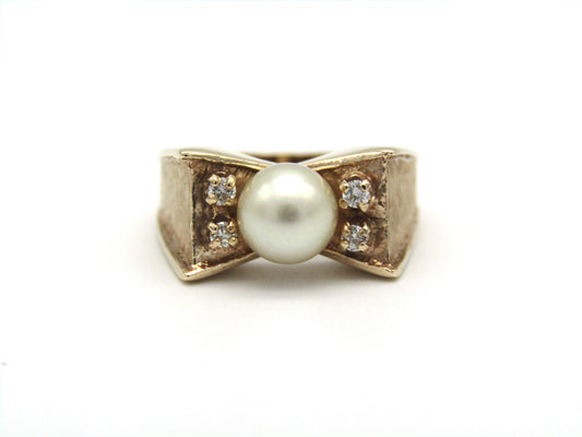 Vintage, 9K gold Akoya pearl and diamond ring