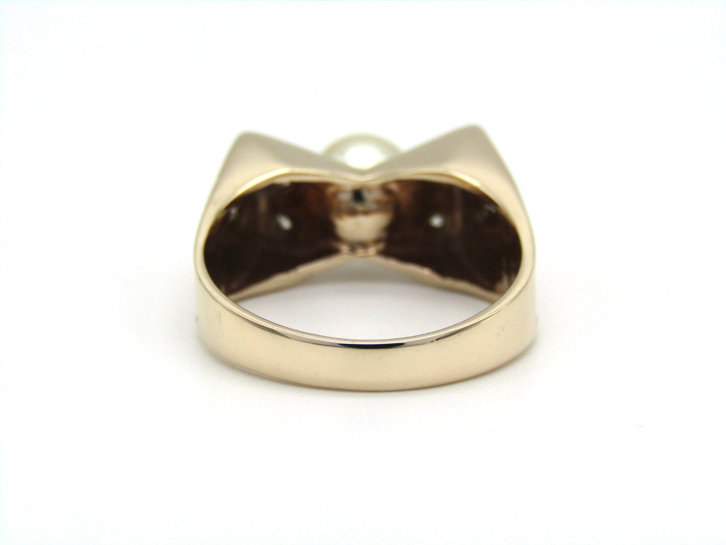 Vintage, 9K gold Akoya pearl and diamond ring