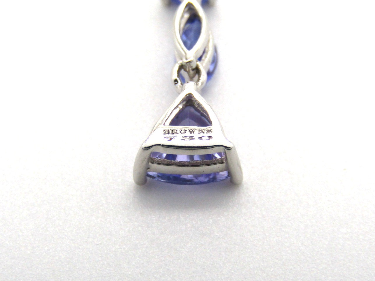 Estate, 18k gold tanzanite pendant by Browns