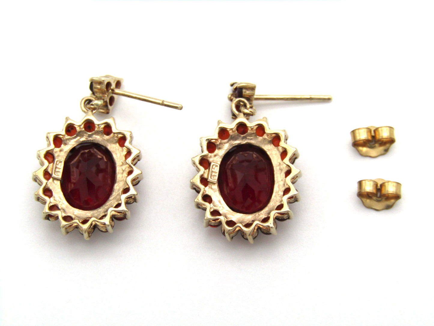 Vintage, 9K gold garnet dangle earrings