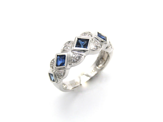 Estate, 18K gold sapphire and diamond ring