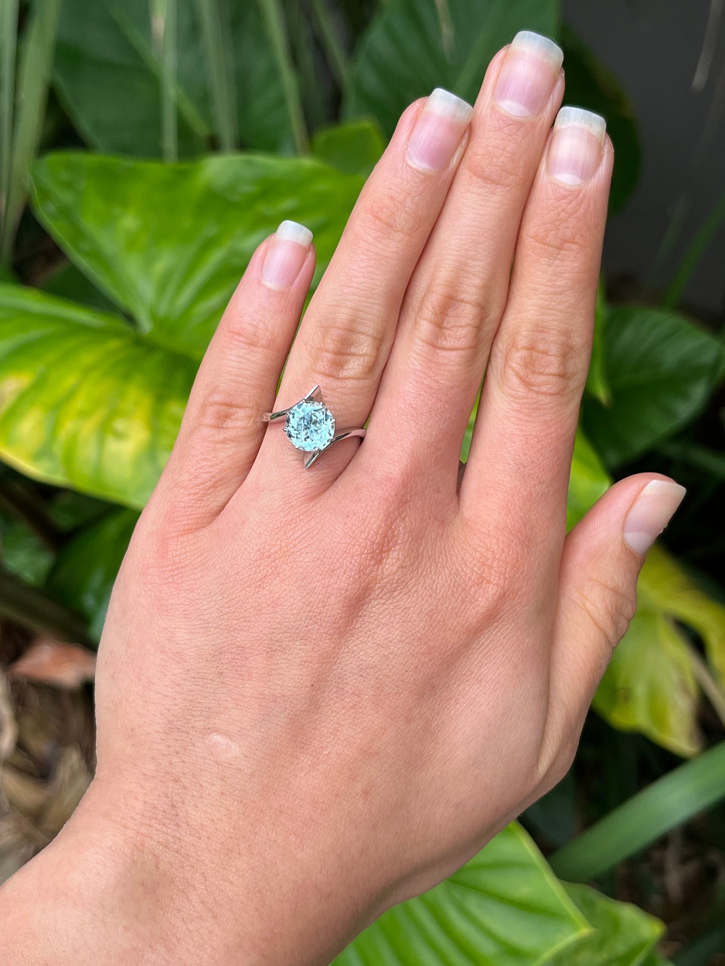 Estate, 18K gold aquamarine bypass ring