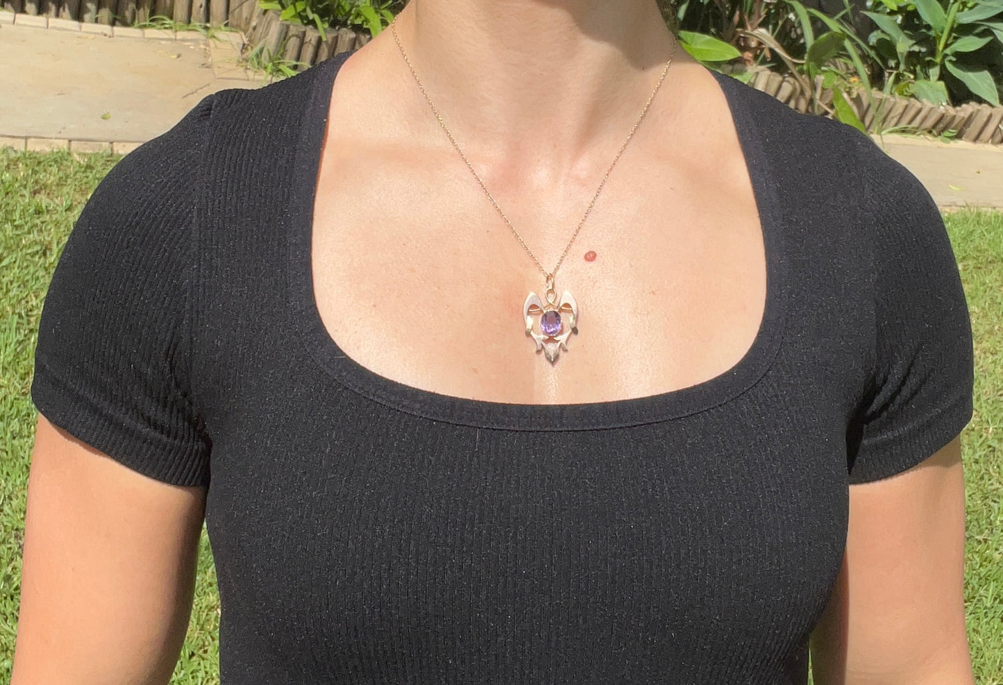 Antique, 9K gold Art Nouveau amethyst pendant