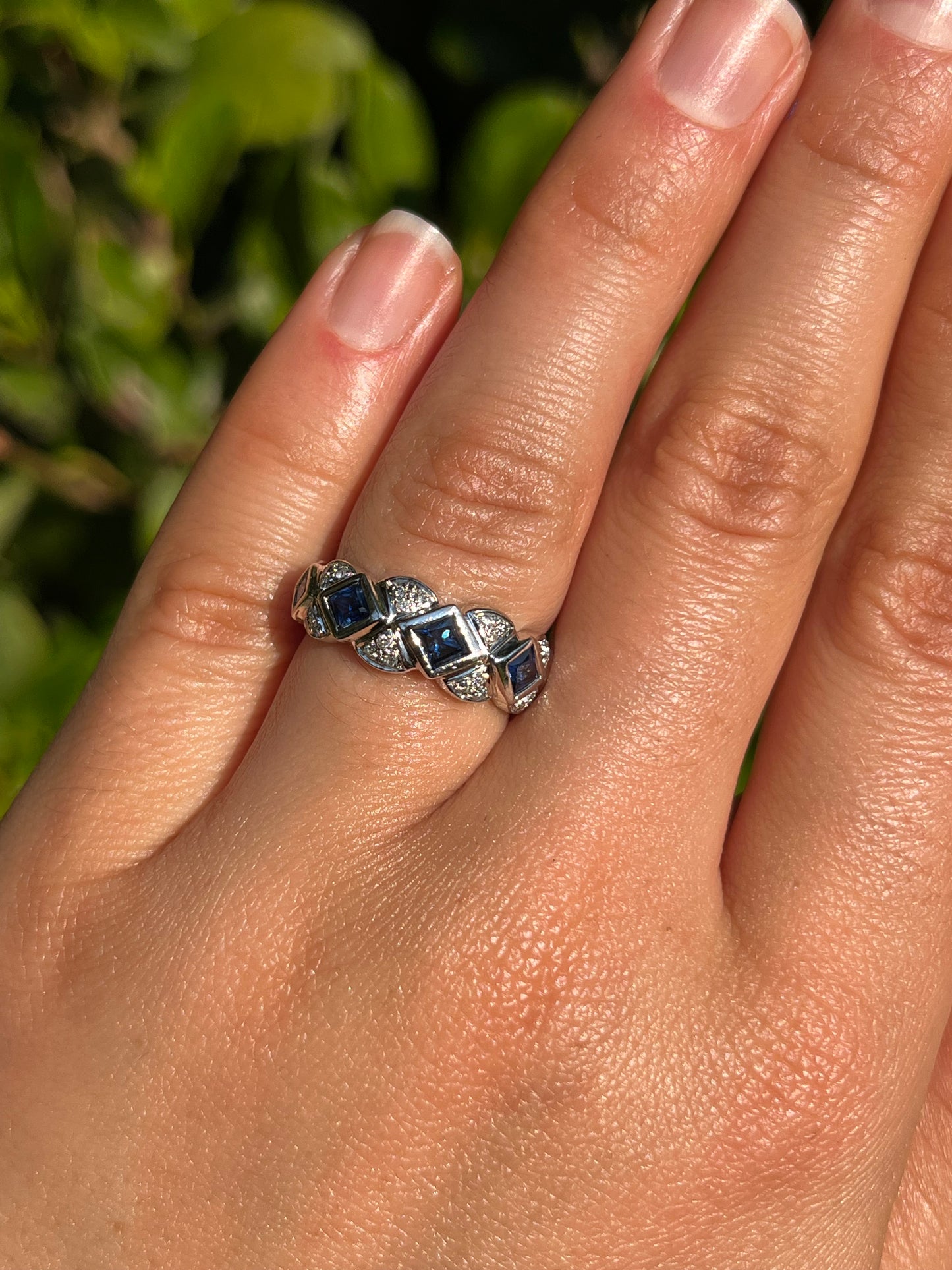 Estate, 18K gold sapphire and diamond ring