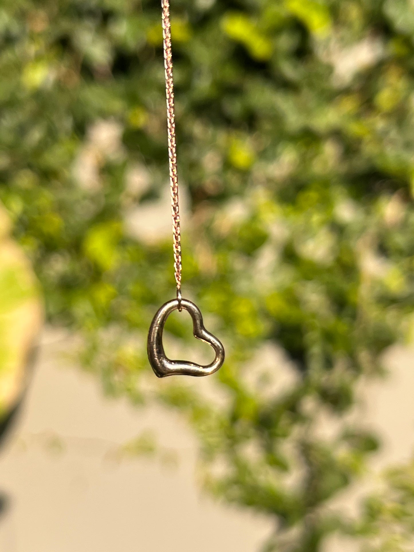 Estate, 9K gold adjustable heart necklace